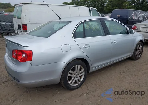 2007 Volkswagen Jetta Wolfsburg Edition from USA, damaged, VIN 3VWEG71K17M179776